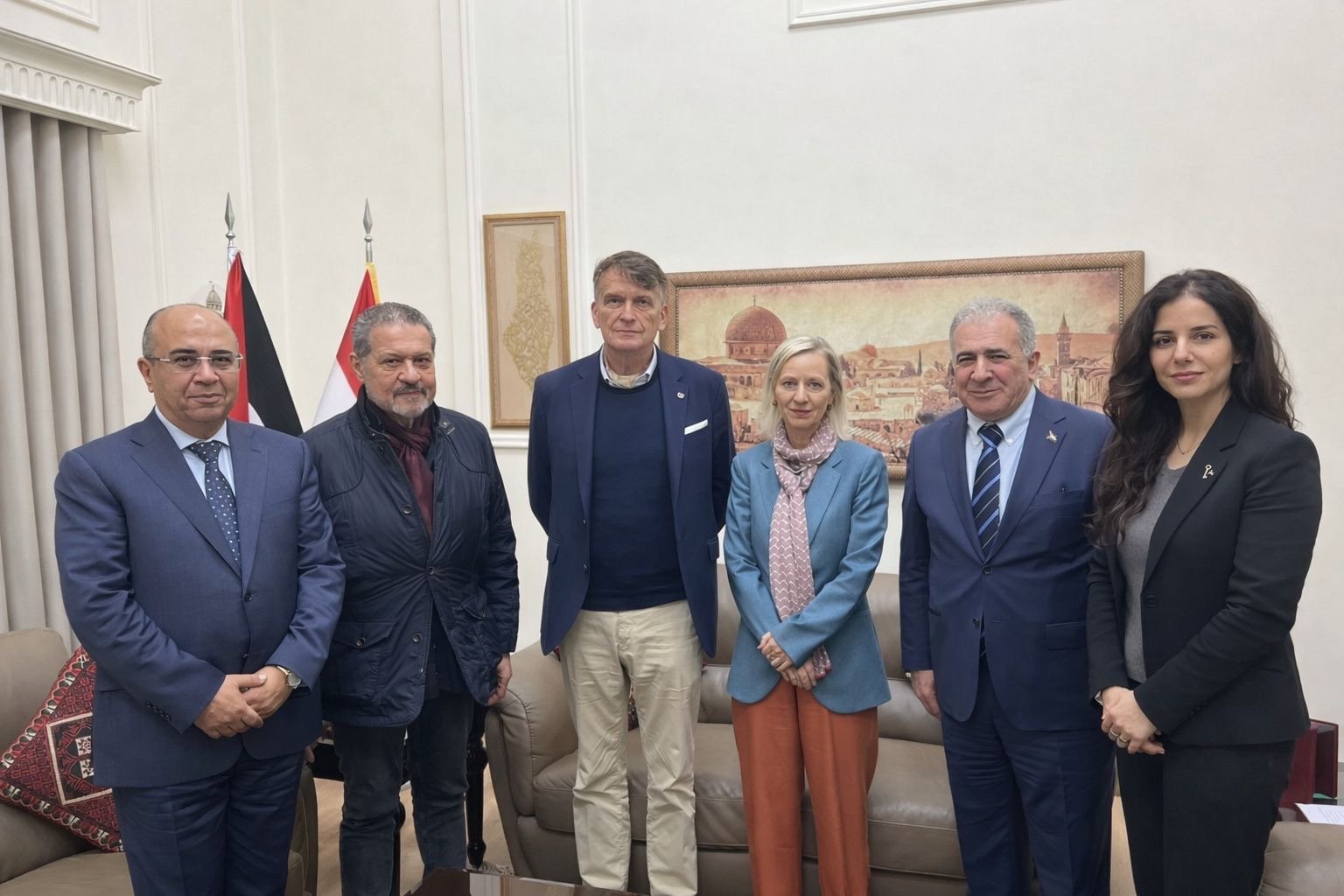 *ممثل الرئيس الخاص وسفير دولة فلسطين لدى لبنان يستقبلان المفوض العام بالإنابة للأونروا ومديرة شؤونها في لبنان*