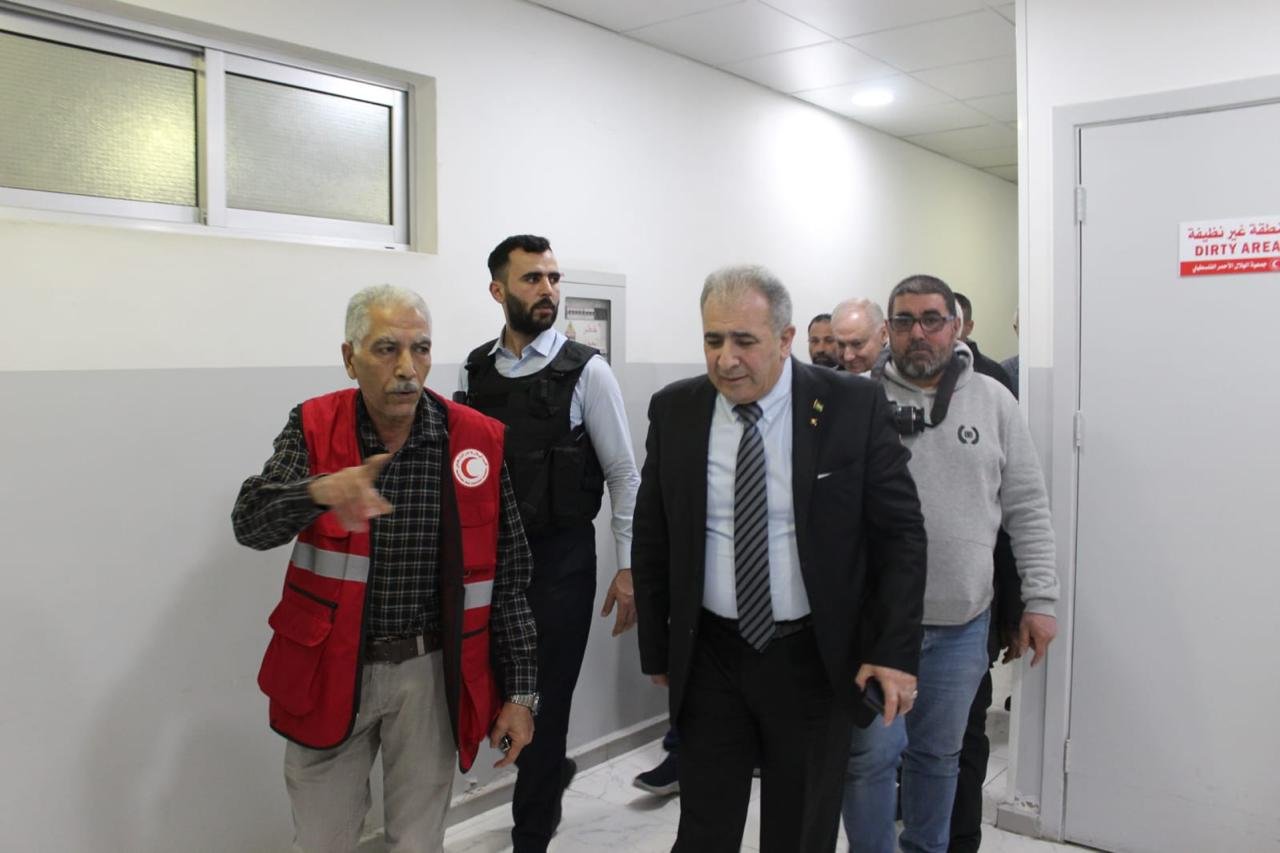 سفير دولة فلسطين في لبنان يزور مخيمات منطقة صور ويؤكد استمرار دعم صمود أبناء شعبنا في الجنوب